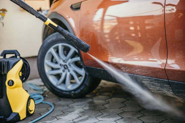 Best Garage Pressure Washing  in Lopezville, TX